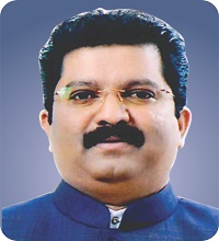 Shri Dr Sujit Vasantrao Minchekar 